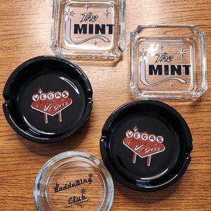 Vegas Themed Ashtrays Set